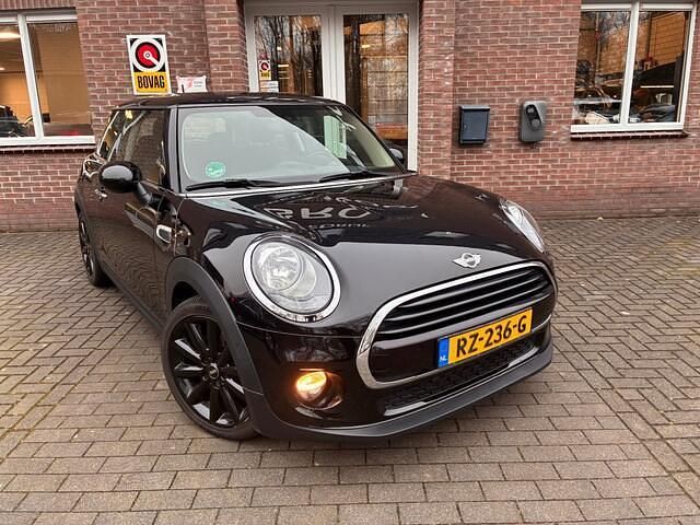 Occasion Mini Cooper Business 136 PK (100 kW) 2018 Zwart Hatchback