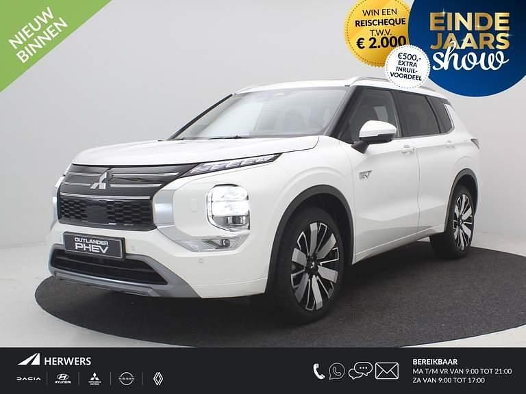 Wit Nieuw 2025 Mitsubishi Outlander P-HEV Instyle SUV | € 54.995 (Eerlijke prijs) - Afbeelding 1/4