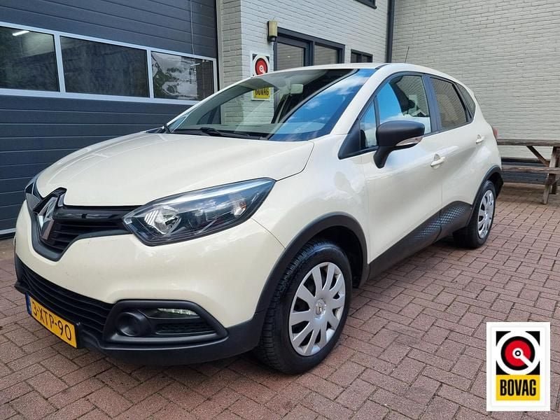 Creme Gebruikt 2014 Renault Captur Authentique SUV | € 3.950 (Goede deal) - Afbeelding 1/4