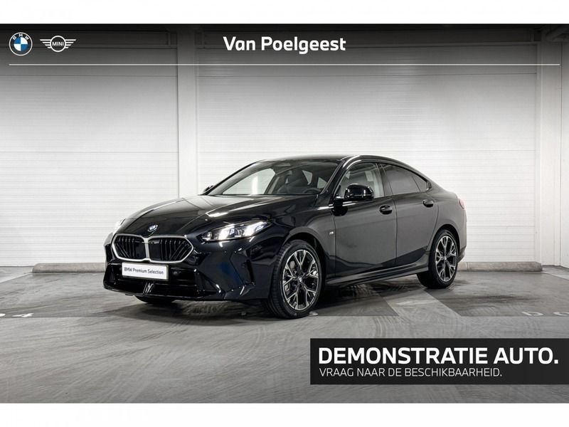 Saphirschwarz (donker zwart) Gebruikt 2025 BMW 220 Comfort Edition Coupé | € 53.224 (Duur) - Afbeelding 1/4