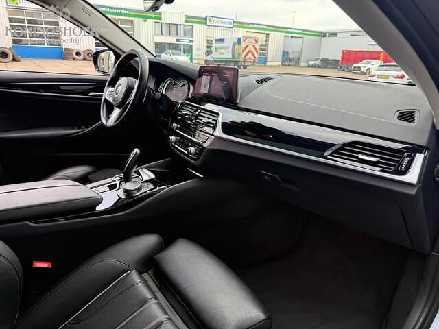 Occasion BMW 540 Executive 341 PK (250 kW) 2018 Grijs Stationwagen
