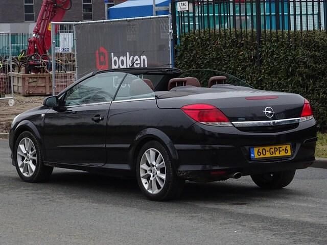 Occasion Opel Astra Cabriolet 140 PK (102 kW) 2008 Zwart Cabriolet