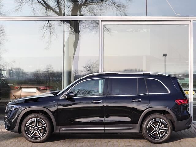 Occasion Mercedes EQB300 AMG line 167 kW (228 PK) 2022 Zwart SUV