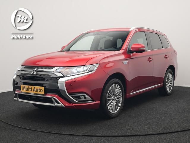 Rood Gebruikt 2019 Mitsubishi Outlander Intense+ SUV | € 23.440 (Goede deal) - Afbeelding 1/4