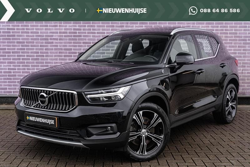 Zwart Gebruikt 2021 Volvo XC40 Inscription SUV | € 33.194 (Eerlijke prijs) - Afbeelding 1/3