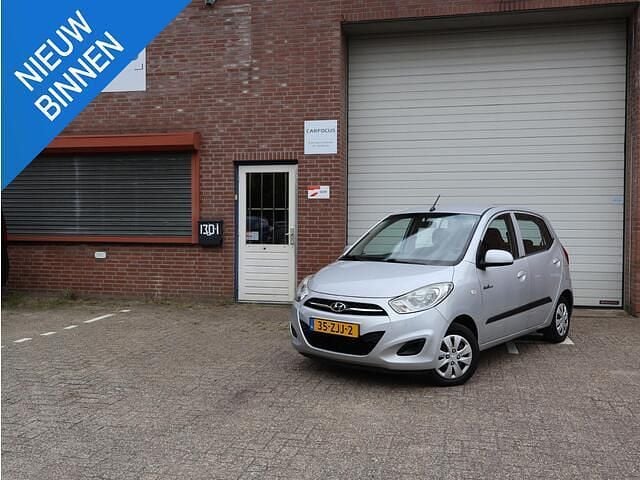 Grijs Gebruikt 2012 Hyundai i10 Hatchback | € 2.499 (Goede deal) - Afbeelding 1/4