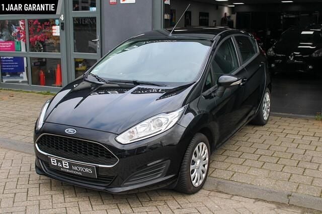 Zwart Occasion 2016 Ford Fiesta Style Hatchback | € 5.280 (Goede deal) - Afbeelding 1/4