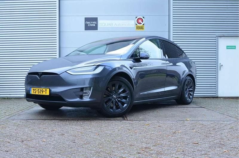 Grijs Gebruikt 2018 Tesla Model X SUV | € 38.999 (Duur) - Afbeelding 1/4