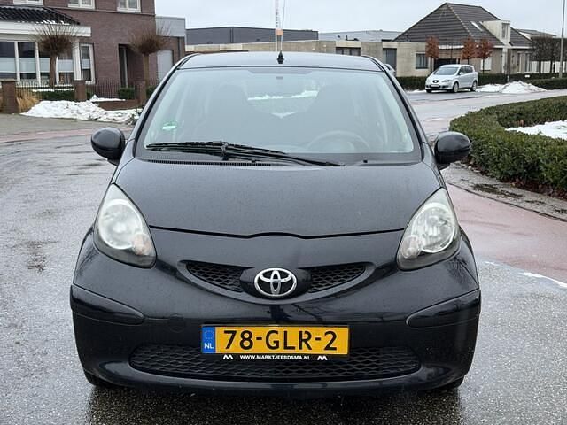Occasion Toyota Aygo 68 PK (50 kW) 2008 Zwart Hatchback