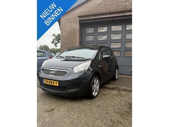 Zwart Gebruikt 2011 Kia Venga Hatchback | € 5.499 (Eerlijke prijs) - Afbeelding 1/4