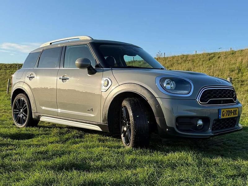 Grijs Gebruikt 2017 Mini Cooper S Countryman Chili SUV | € 17.950 (Eerlijke prijs) - Afbeelding 1/4