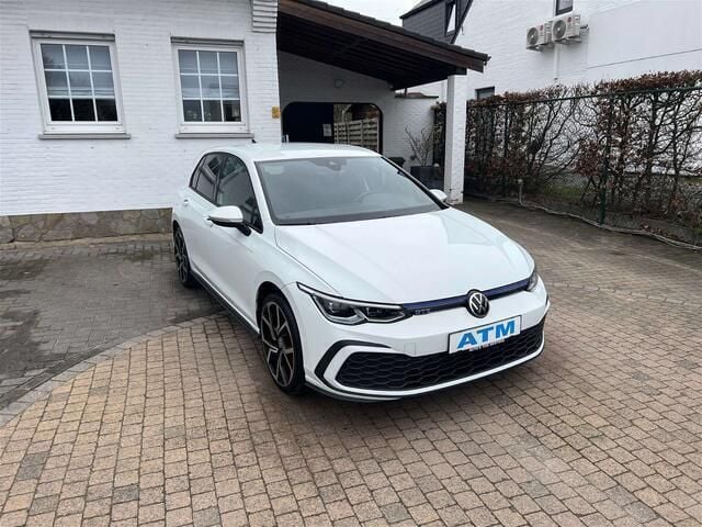 Wit Gebruikt 2021 VW Golf VIII Sport Sedan | € 27.490 (Goede deal) - Afbeelding 1/4
