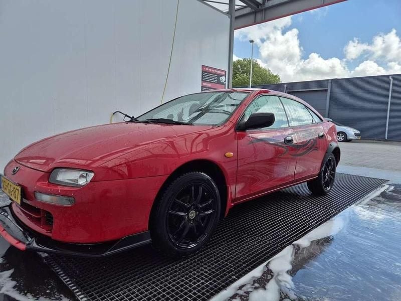 Gebruikt 1999 Mazda 323F Exclusive Sedan | € 1.499 - Afbeelding 1/4