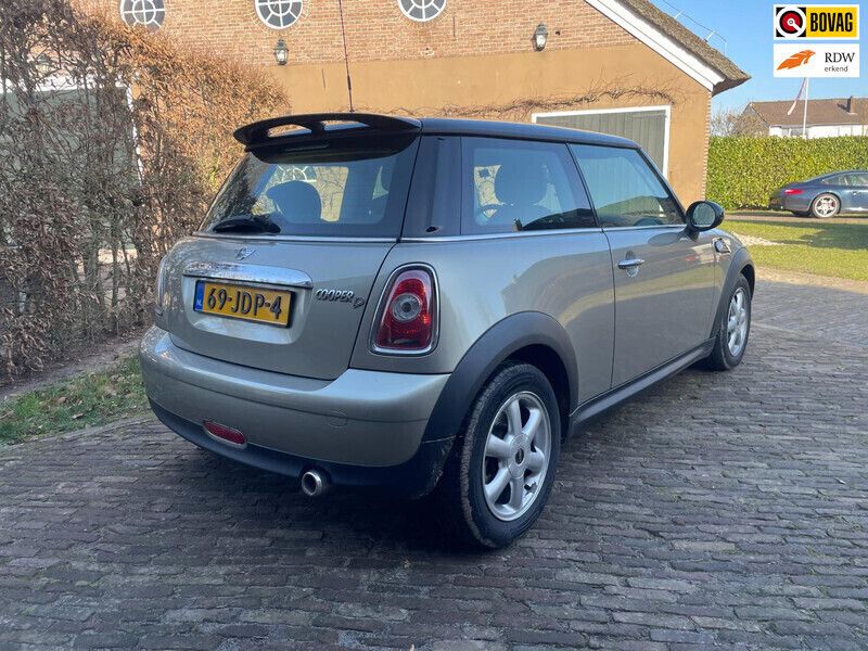 Grijs Gebruikt 2009 Mini Cooper D Pepper Hatchback | € 1.950 - Afbeelding 1/4