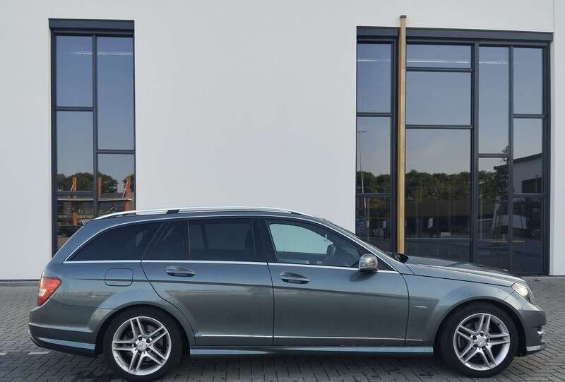 Grijs Gebruikt 2011 Mercedes C180 Stationwagen | € 7.250 (Iets duurder) - Afbeelding 1/4