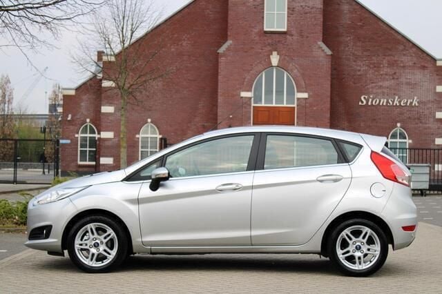 Occasion Ford Fiesta Titanium 125 PK (91 kW) 2013 Grijs Hatchback