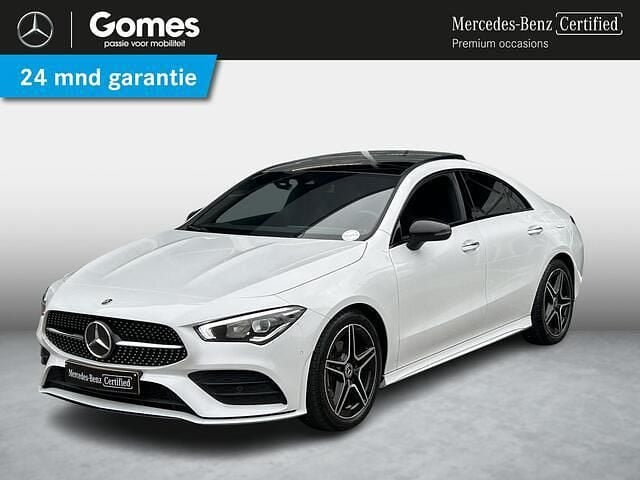 Wit Gebruikt 2022 Mercedes CLA180 AMG Sedan | € 34.950 (Goede deal) - Afbeelding 1/4