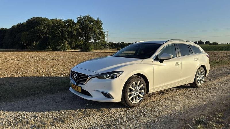 Wit Gebruikt 2016 Mazda 6 Stationwagen | € 15.750 (Duur) - Afbeelding 1/4