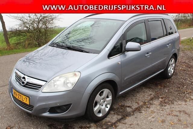 Grijs (metallic) Gebruikt 2011 Opel Zafira Cosmo MPV | € 2.350 (Eerlijke prijs) - Afbeelding 1/4
