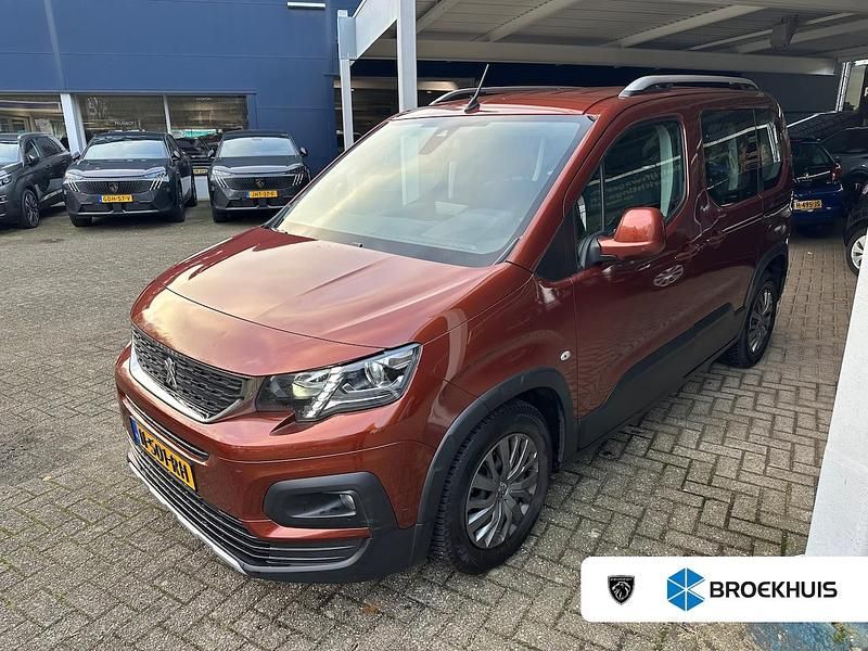 Bruin Occasion 2021 Peugeot Rifter Allure MPV | € 23.900 (Goede deal) - Afbeelding 1/4