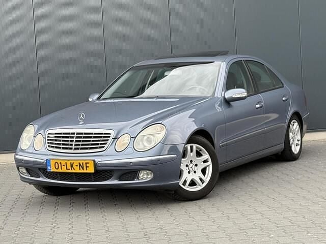 Blauw Gebruikt 2003 Mercedes E320 Avantgarde Sedan | € 3.495 (Iets duurder) - Afbeelding 1/4