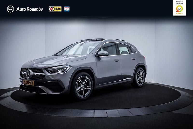 Grijs Occasion 2022 Mercedes GLA250 AMG line SUV | € 41.225 - Afbeelding 1/4