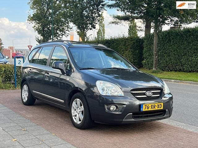 Grijs Gebruikt 2007 Kia Carens 2 MPV | € 1.950 (Goede deal) - Afbeelding 1/4