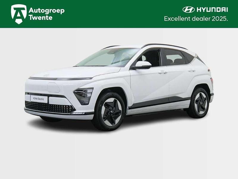 Wit Nieuw 2025 Hyundai Kona Comfort SUV | € 40.685 (Iets duurder) - Afbeelding 1/3