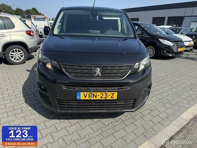 Zwart Gebruikt 2020 Peugeot Partner MPV | € 7.450 (Super prijs) - Afbeelding 1/4
