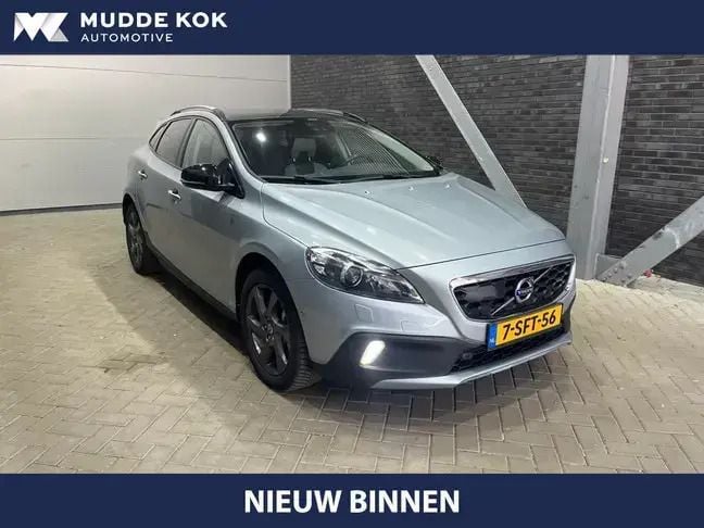 Grijs Gebruikt 2013 Volvo V40 CC Summum Stationwagen | € 22.400 (Iets duurder) - Afbeelding 1/4