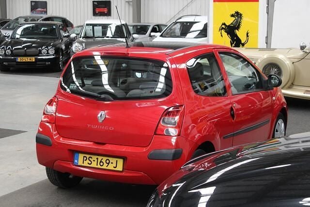 Occasion Renault Twingo Authentique 59 PK (43 kW) 2008 Rood Hatchback