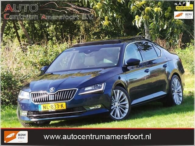 Occasion Skoda Superb Business Line 150 PK (110 kW) 2017 Blauw Hatchback