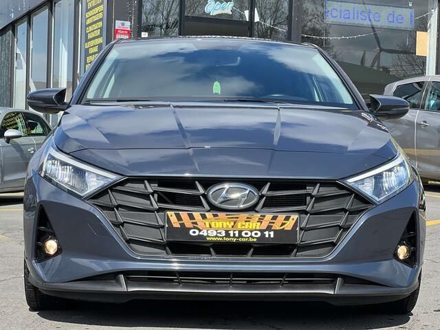 Grijs Gebruikt 2021 Hyundai i20 Sedan | € 15.499 (Eerlijke prijs) - Afbeelding 1/4