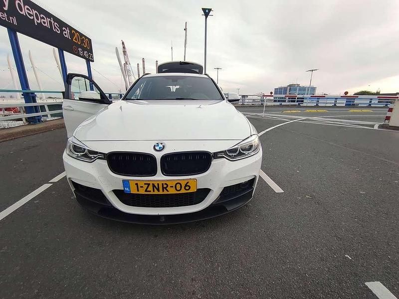 Wit Gebruikt 2015 BMW 316 Executive Stationwagen | € 12.995 (Iets duurder) - Afbeelding 1/4