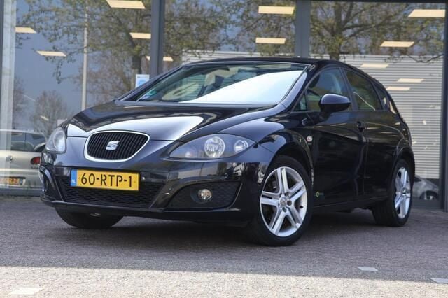 Zwart Gebruikt 2011 Seat Leon Copa Hatchback | € 2.745 (Super prijs) - Afbeelding 1/4