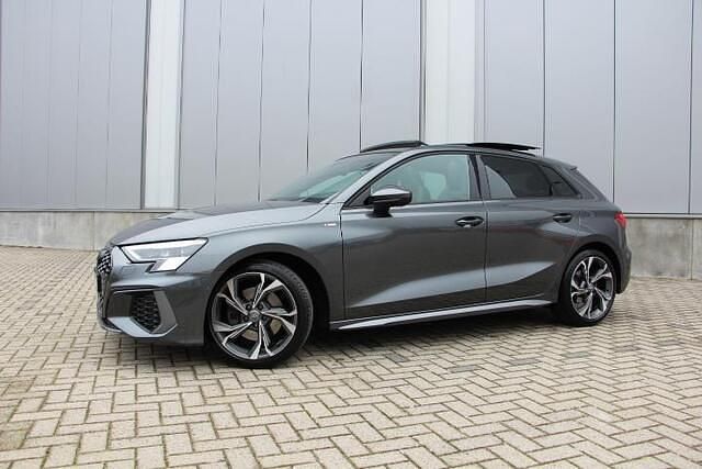 Occasion Audi A3 Sportback S-Line 150 PK (110 kW) 2020 Grijs (metallic) Hatchback
