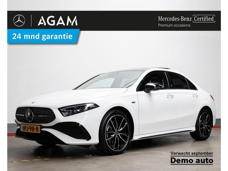Wit Gebruikt 2025 Mercedes A250 Business Sedan | € 43.950 (Duur) - Afbeelding 1/4