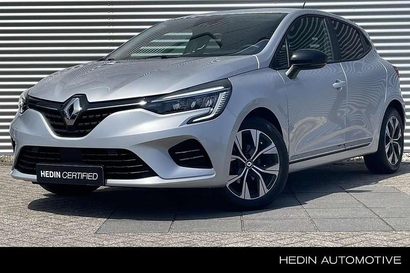 Grijs Gebruikt 2023 Renault Clio V Evolution Hatchback | € 13.940 (Eerlijke prijs) - Afbeelding 1/3