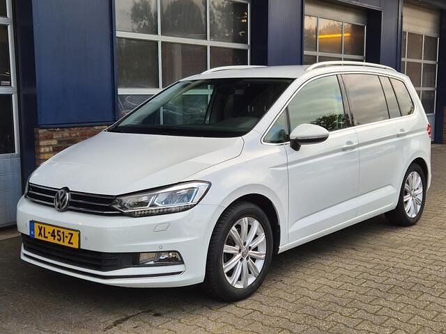 Wit Gebruikt 2015 VW Touran Highline MPV | € 15.950 (Eerlijke prijs) - Afbeelding 1/4