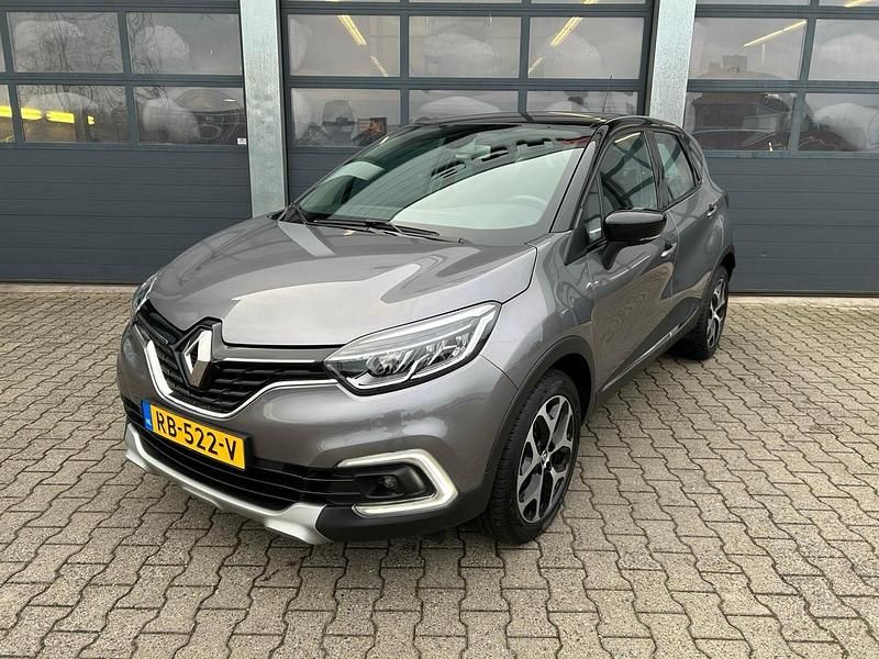 Grijs Occasion 2017 Renault Captur Intens SUV | € 12.835 (Eerlijke prijs) - Afbeelding 1/4