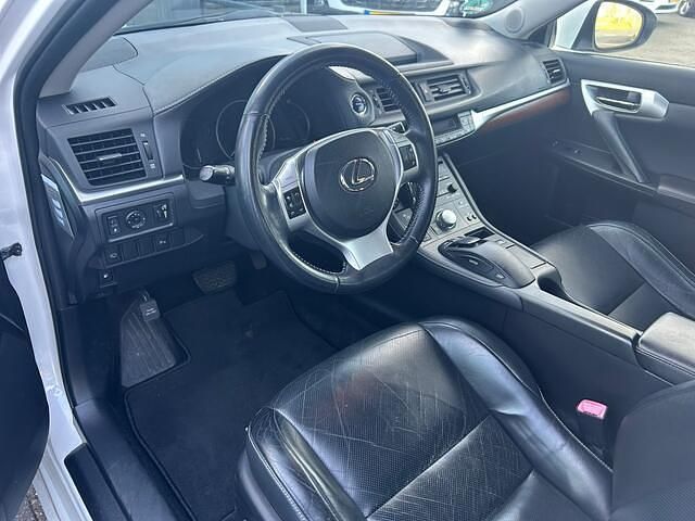 Occasion Lexus CT200h Luxury Line 99 PK (72 kW) 2011 Wit Hatchback