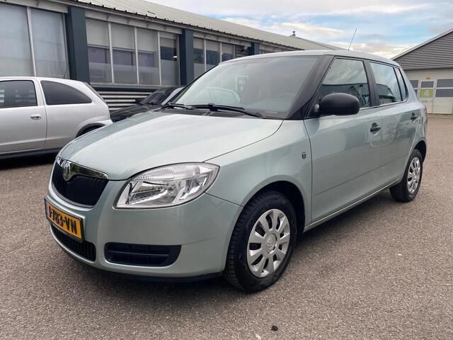 Groen Gebruikt 2009 Skoda Fabia Classic Hatchback | € 3.750 (Iets duurder) - Afbeelding 1/4