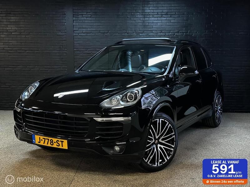 Zwart Gebruikt 2017 Porsche Cayenne Platinum Edition SUV | € 36.900 (Eerlijke prijs) - Afbeelding 1/4