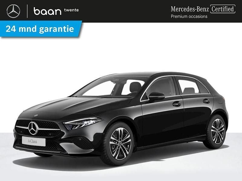 Zwart Gebruikt 2024 Mercedes A250 Business Hatchback | € 32.900 (Goede deal) - Afbeelding 1/4