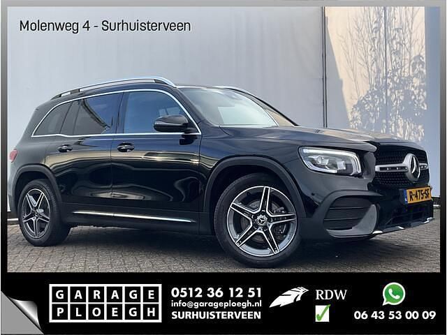 Zwart Occasion 2022 Mercedes GLB180 AMG line SUV | € 39.900 (Eerlijke prijs) - Afbeelding 1/4