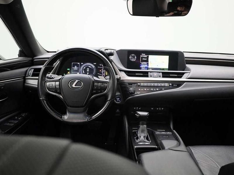 Occasion Lexus ES300 Luxury Line 218 PK (160 kW) 2019 Blauw, metallic lak Sedan