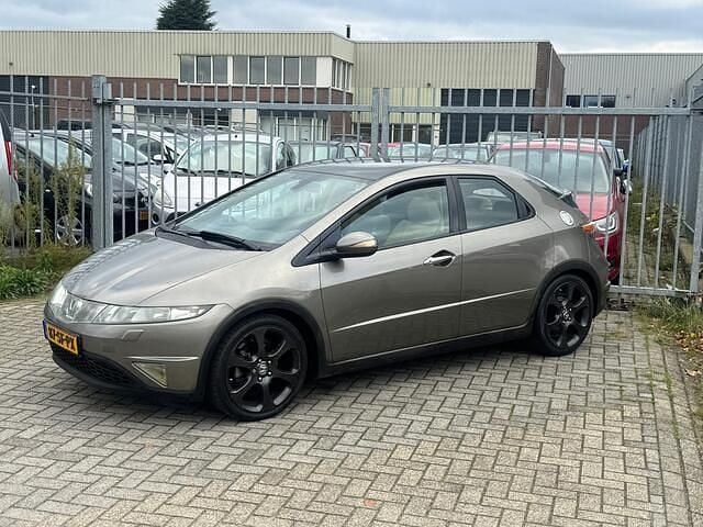 Grijs Gebruikt 2005 Honda Civic Executive Hatchback | € 5.990 - Afbeelding 1/4