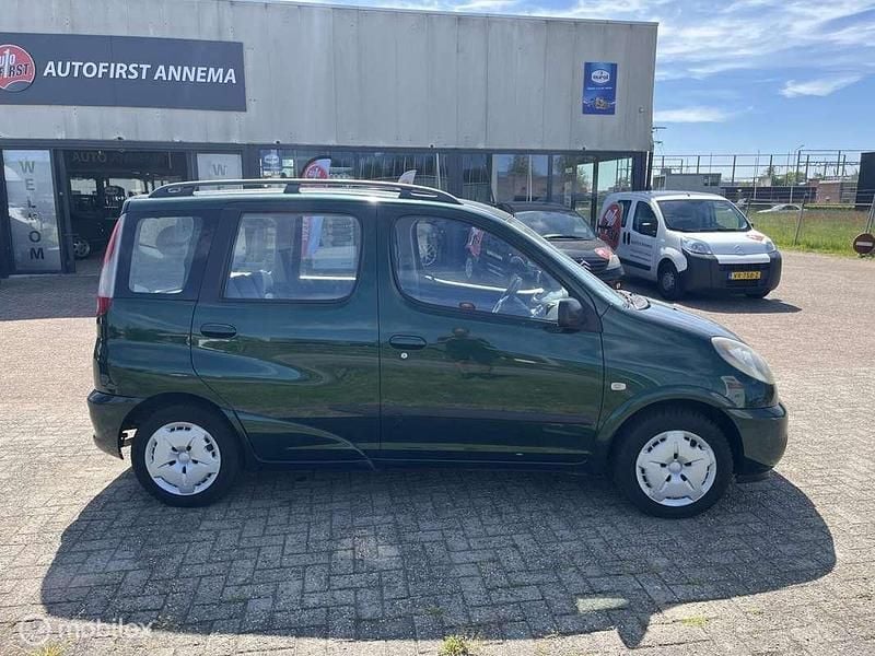Occasion Toyota Yaris Verso Luna 86 PK (63 kW) 2000 Groen MPV