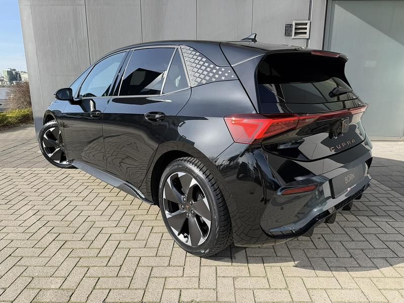 Nieuw Cupra Born Limited Edition 169 kW (231 PK) 2026 Zwart Hatchback