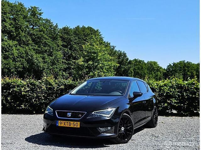 Zwart Gebruikt 2014 Seat Leon FR Hatchback | € 10.750 (Eerlijke prijs) - Afbeelding 1/4